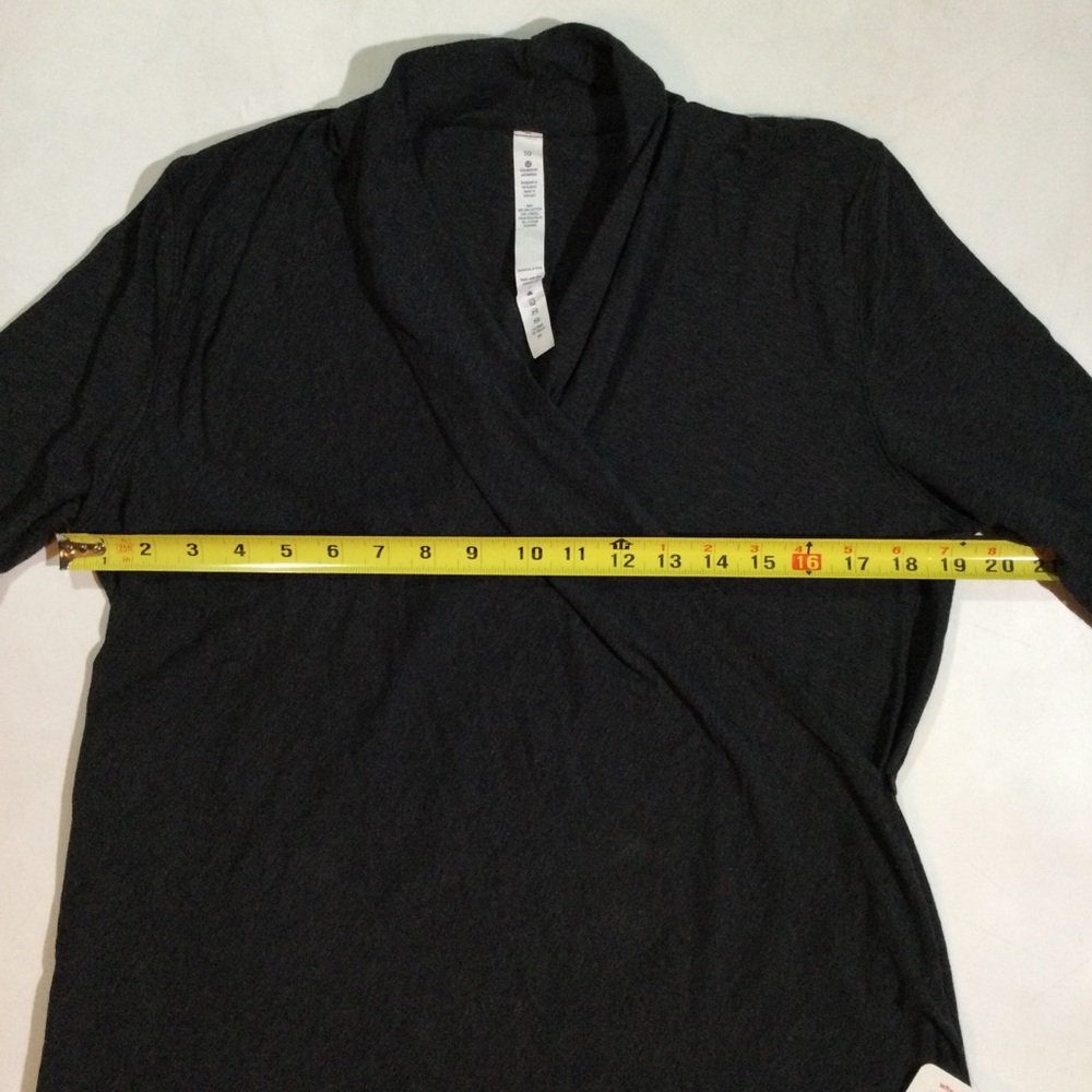 Lululemon Size 10 Radiant Long Sleeve Pullover - Picture 10 of 13